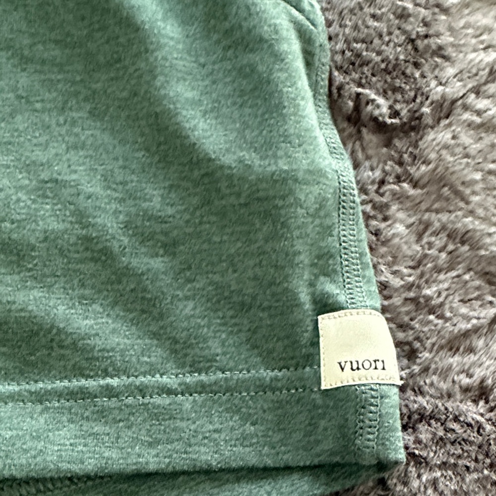 Vuori Halo Performance Shorts Olive Green  large - Picture 2 of 5